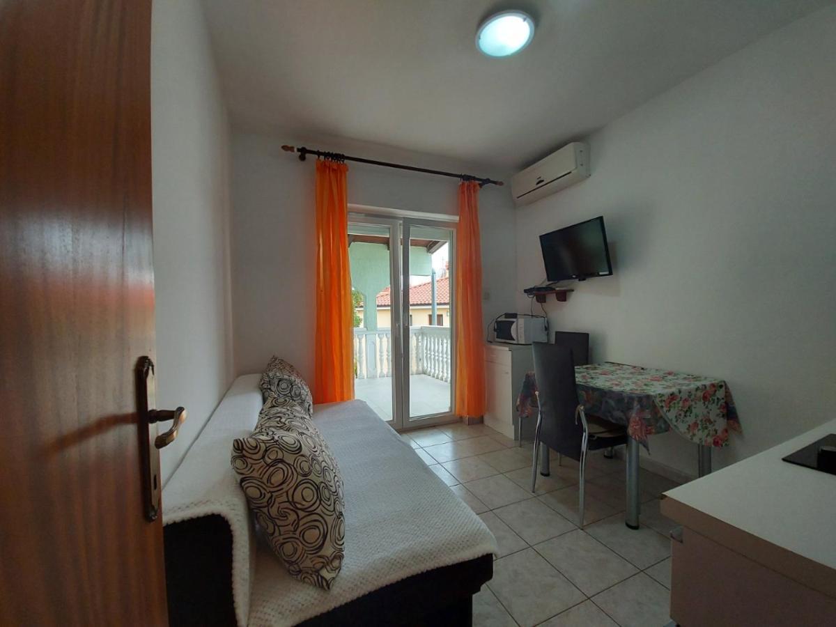 Apartment Pezic Krk Town Exterior foto
